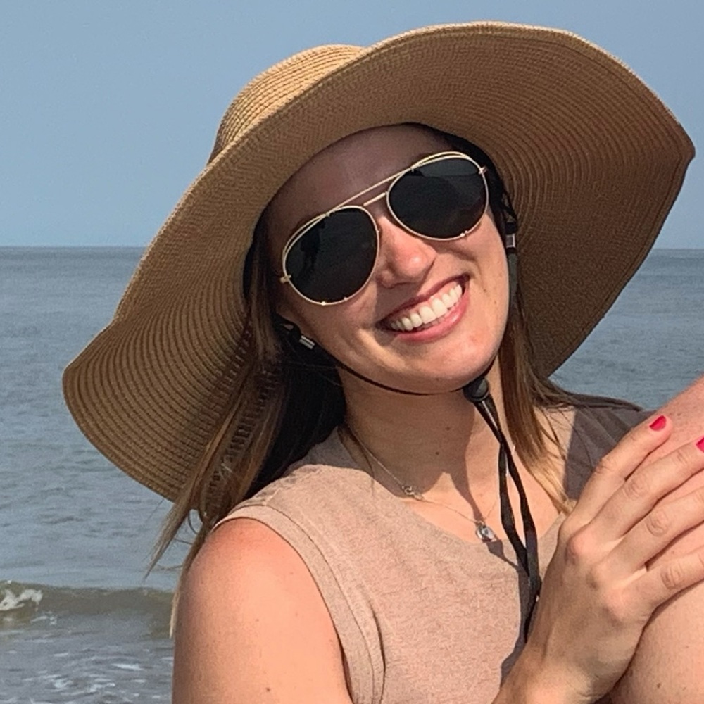 Meet your Posher, Emily